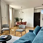 Pick A Flat's In Grands-boulevards - Boulevard Saint-denis *