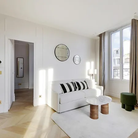 Pick A Flat's In Grands-boulevards - Boulevard Saint-denis *