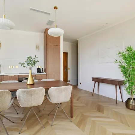 Pick A Flat's In Grands-boulevards - Boulevard Saint-denis *