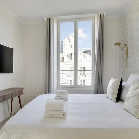 Pick A Flat's In Grands-boulevards - Boulevard Saint-denis