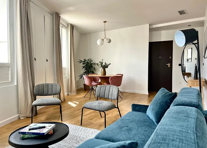 Pick A Flat's In Grands-boulevards - Boulevard Saint-denis *