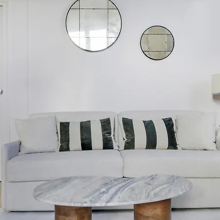 Pick A Flat's In Grands-boulevards - Boulevard Saint-denis *
